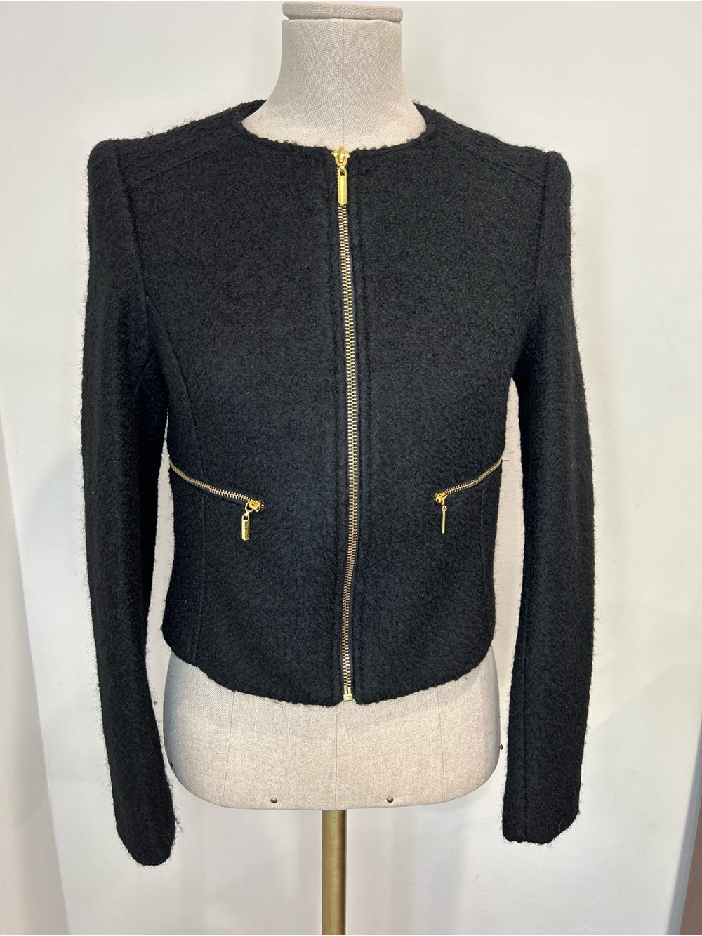 CARMEN MARC VALVO - Textured Boucle Zip Front Cropped Jacket Size 2P